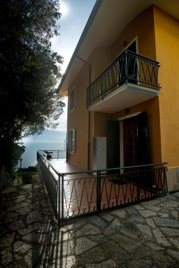 080 - La Villa Storica Il Vigneto 45B, Terrazza Sul Mare - Parcheggio Privato Gratis Moneglia Eksteriør billede